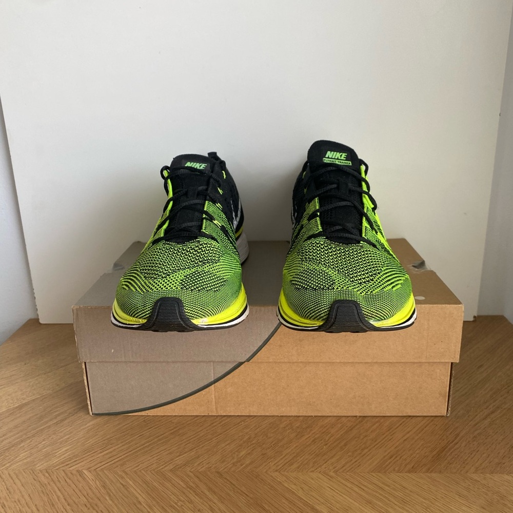 RARE 2012 Nike Flyknit Racer “Volt” Men Sneakers- SZ 12 - Picture 8 of 12